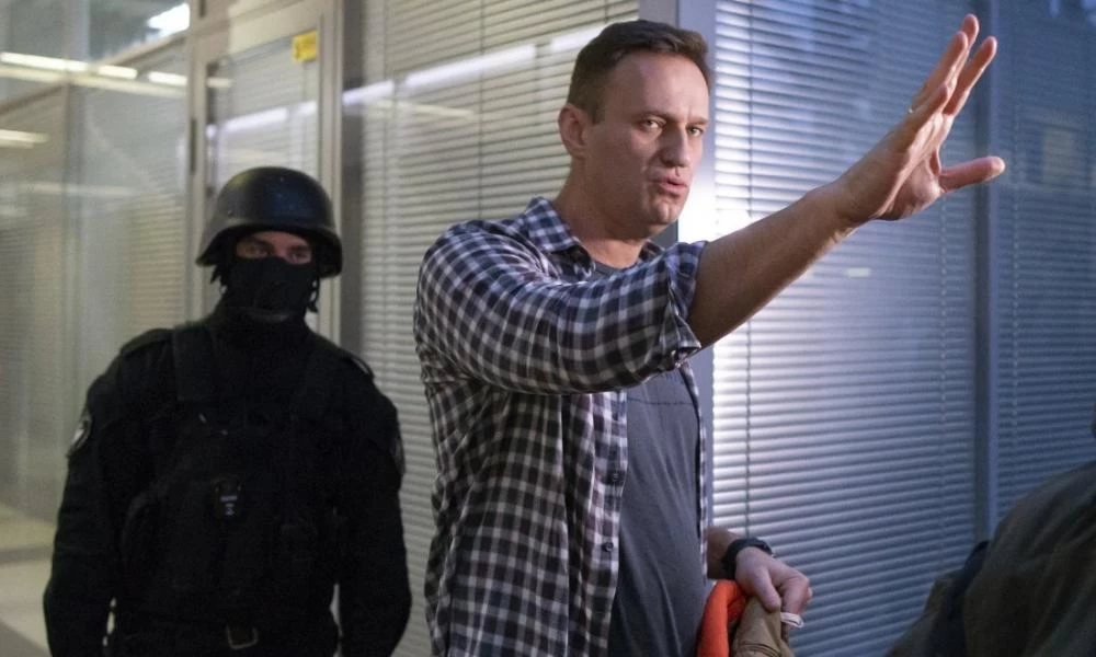 Τραμπ: Θα εξετάσουμε "πολύ σοβαρά" την δηλητηρίαση του Ναβάλνι